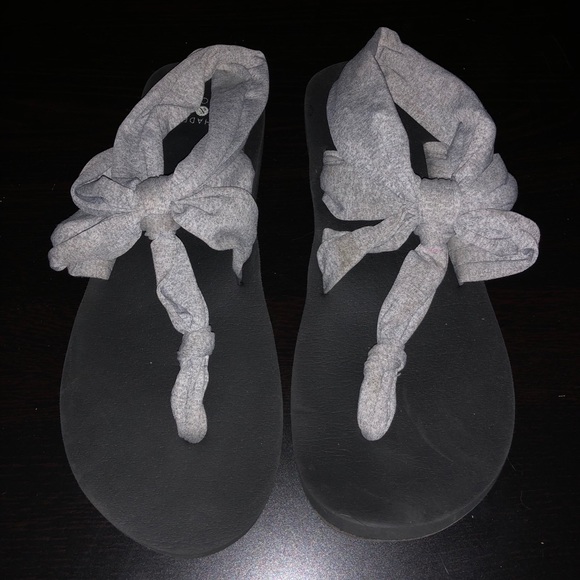 Black Flip Flops Gray Sling Back Stretch Material - Picture 1 of 7